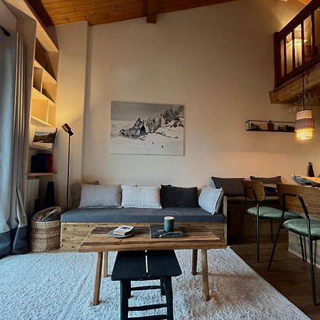 Appartement Ensoleille Aux Tines, Vue Massif Chamonix Exteriör bild