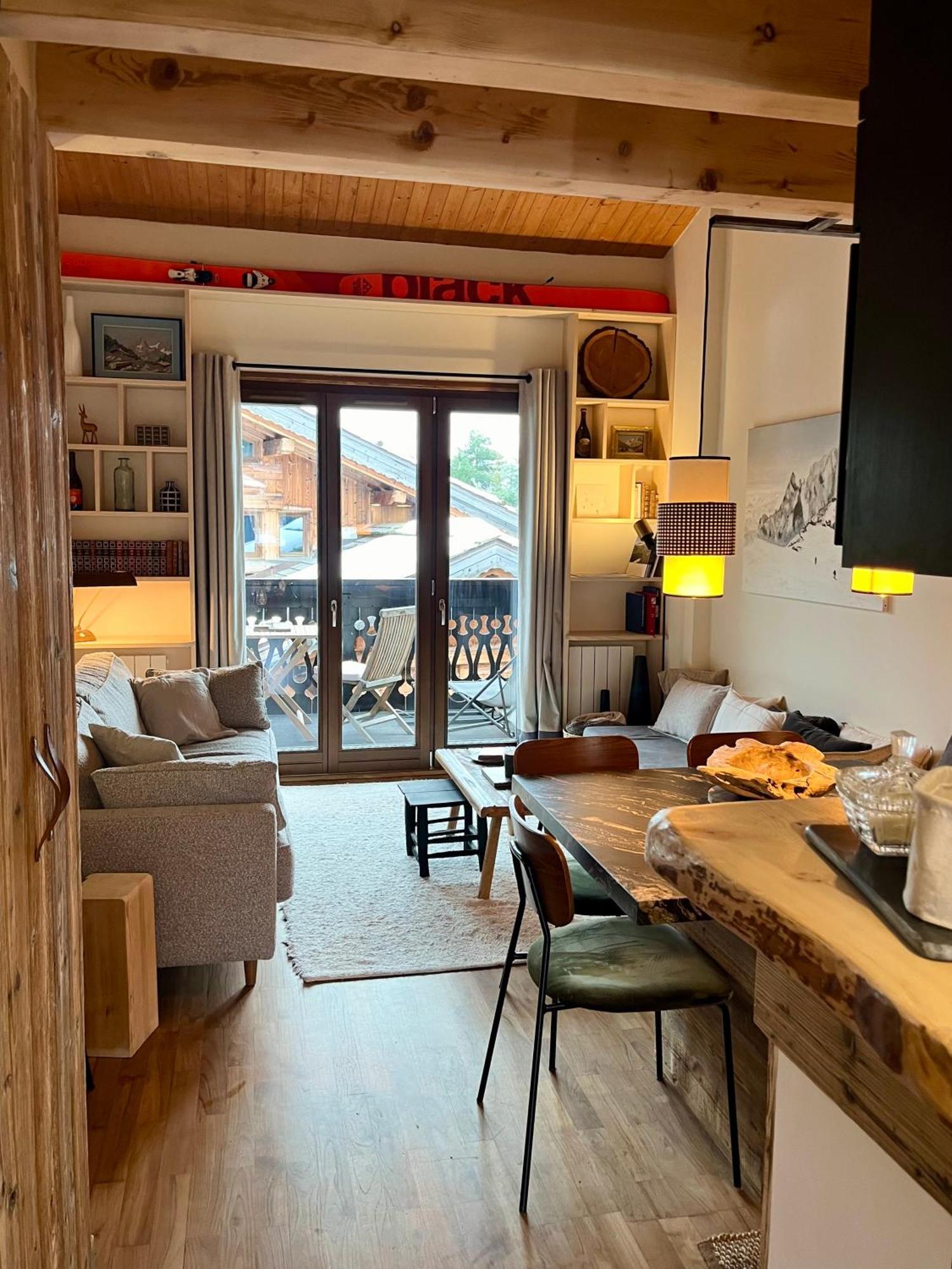Appartement Ensoleille Aux Tines, Vue Massif Chamonix Exteriör bild