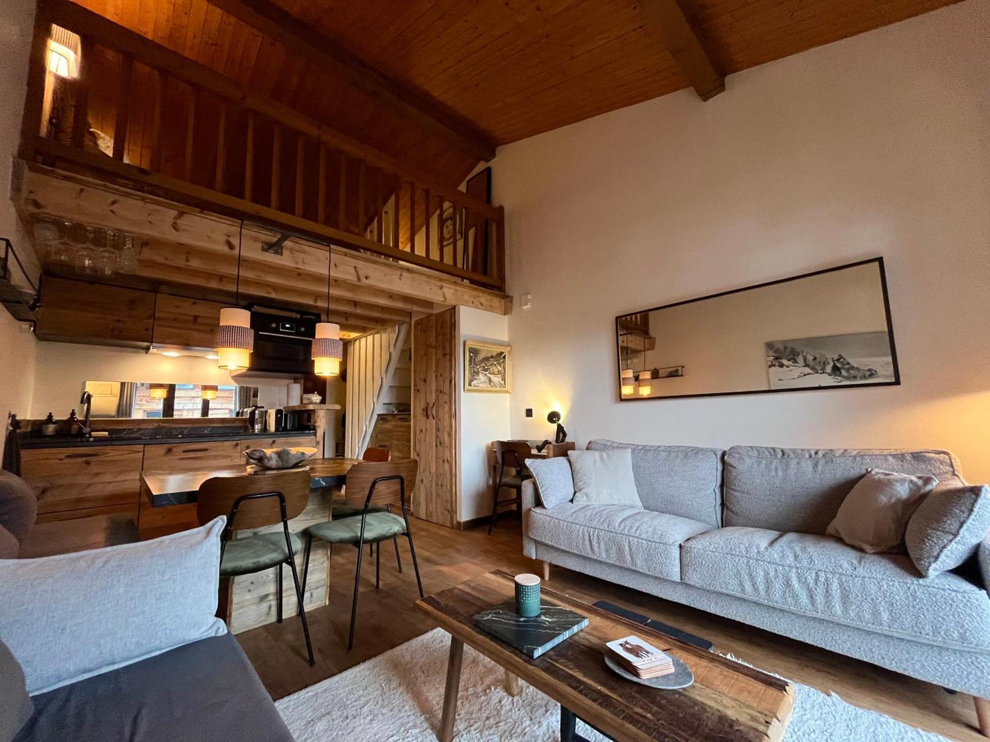 Appartement Ensoleille Aux Tines, Vue Massif Chamonix Exteriör bild